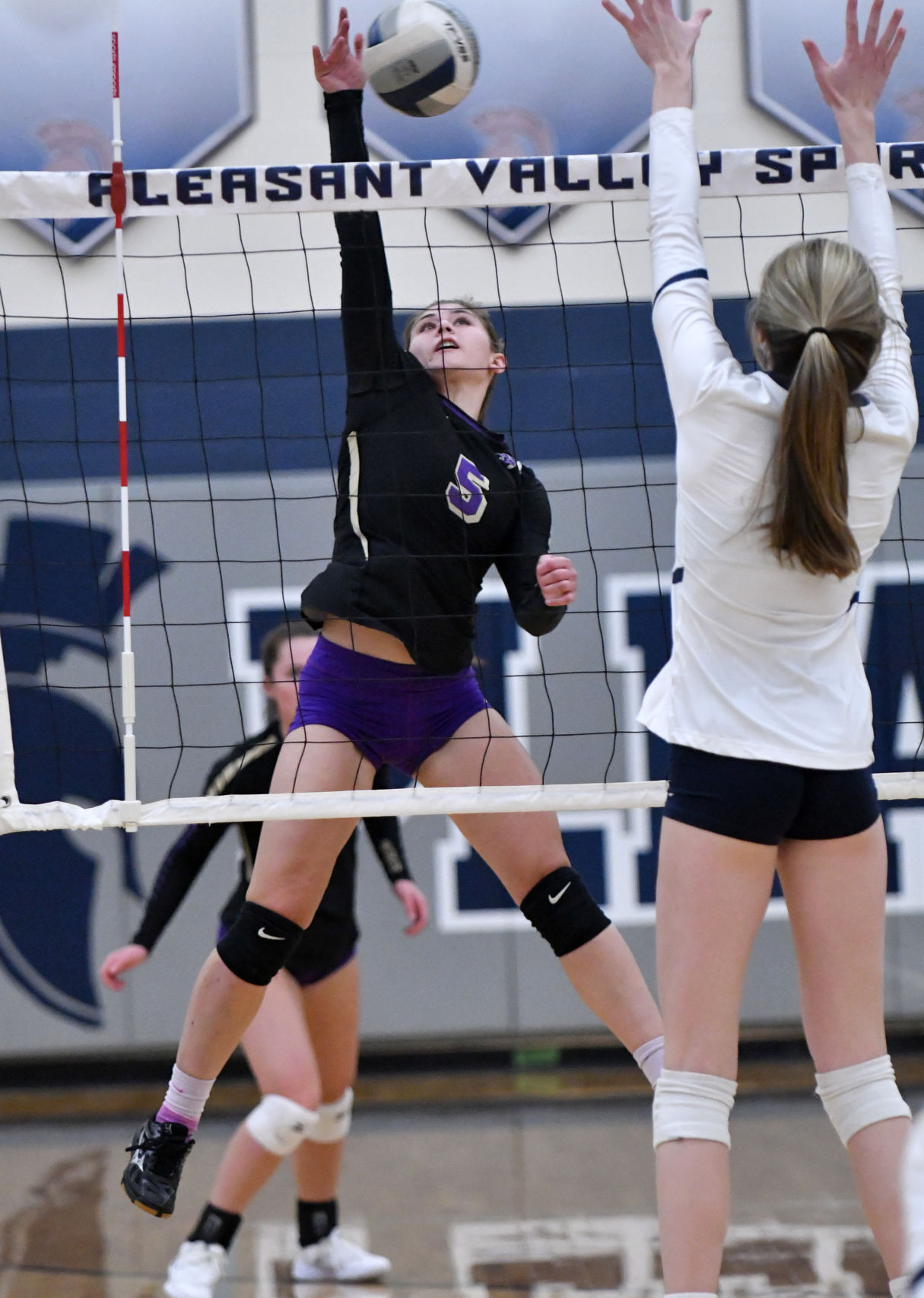 102720-qc-spt-pv-musc vball-201